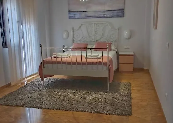 602 Moderno Y Amplio En Valdeolleros Кордова